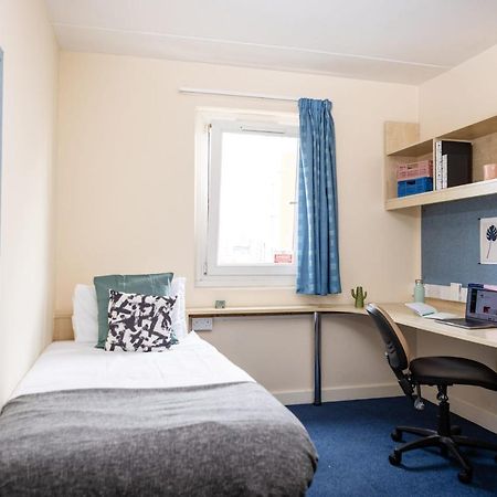 Lovely Ensuite Room With Shared Kitchen Greenwich Лондон Екстериор снимка