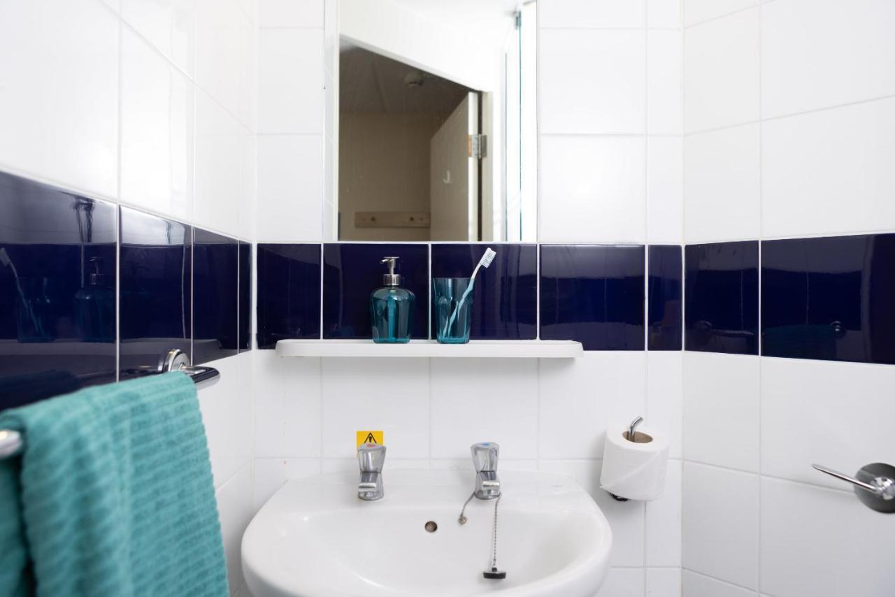 Lovely Ensuite Room With Shared Kitchen Greenwich Лондон Екстериор снимка