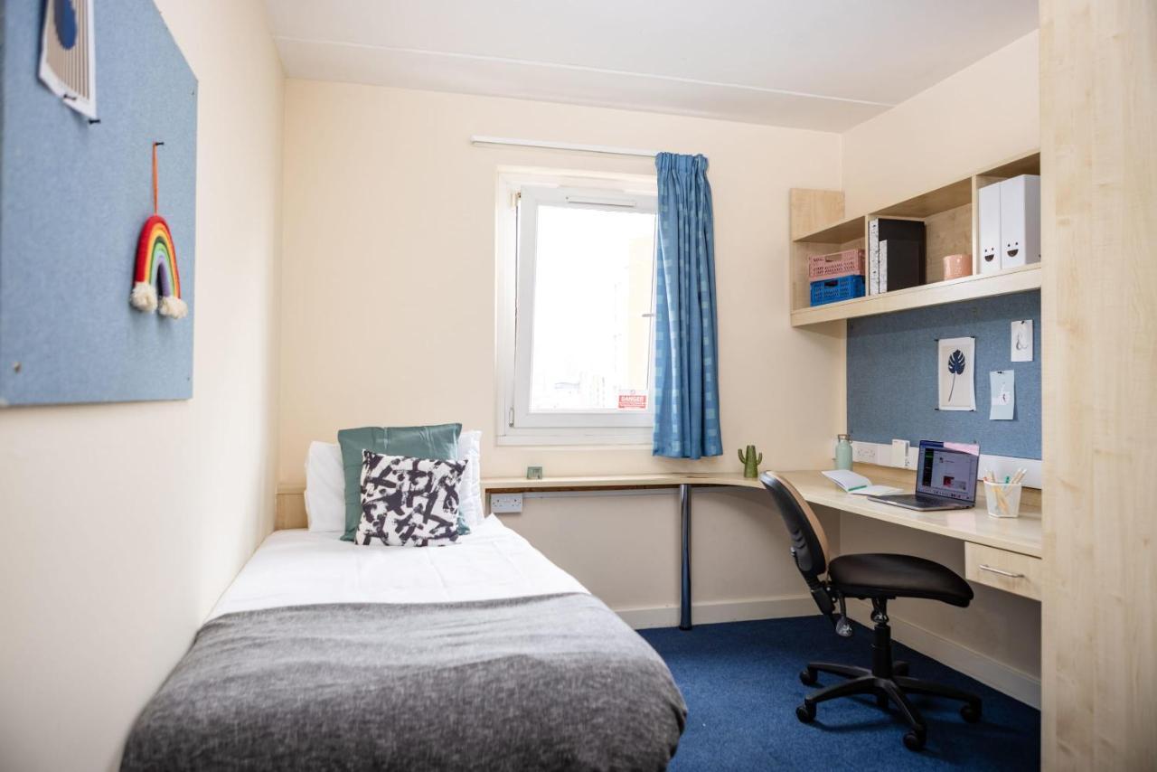 Lovely Ensuite Room With Shared Kitchen Greenwich Лондон Екстериор снимка